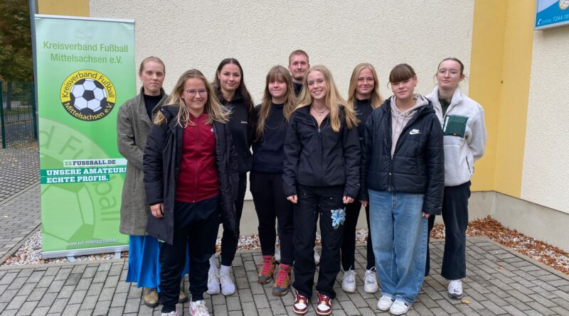 Gemeinsamer Schiedsrichterinnenlehrgang in Flöha